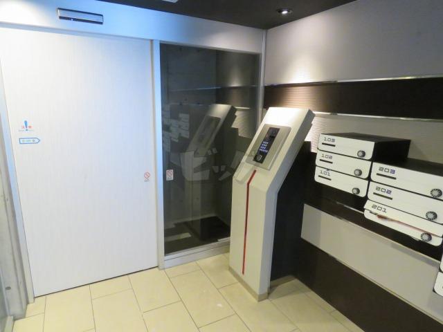 エントランス　素敵なエントランスがお出迎えです♪
