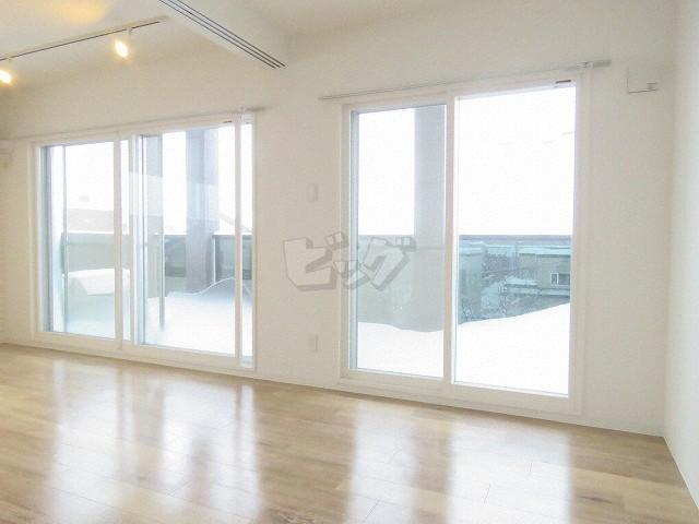 眺望　窓が大きく明るいお部屋です♪