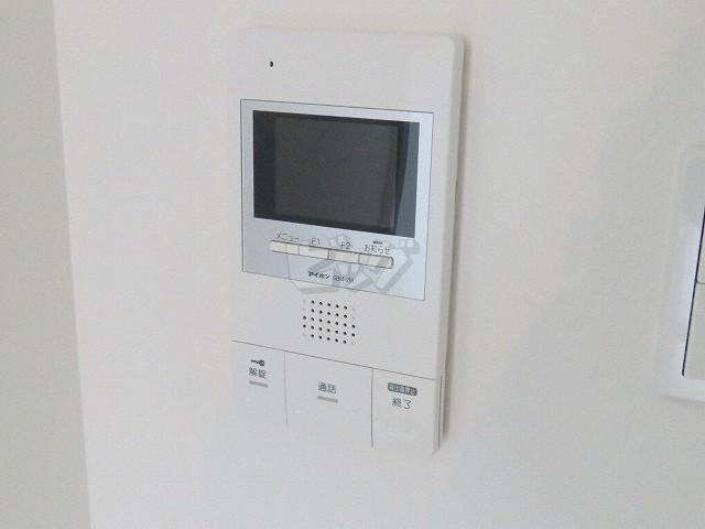 セキュリティ　来客の顔が見えて安心！TVモニターホン付きです♪