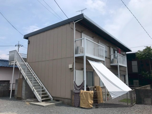 建物外観　開放的な外観