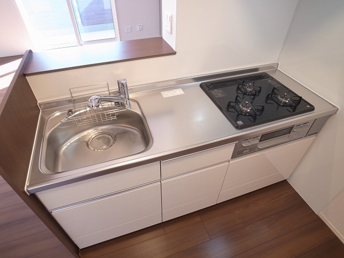 キッチン　募集部屋は壁付タイプとなります