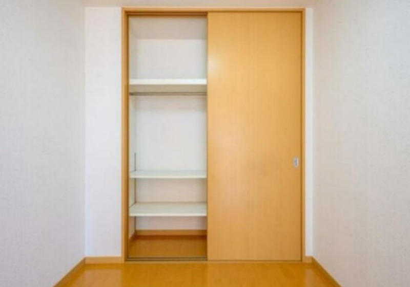 収納　写真は同タイプ住居です。