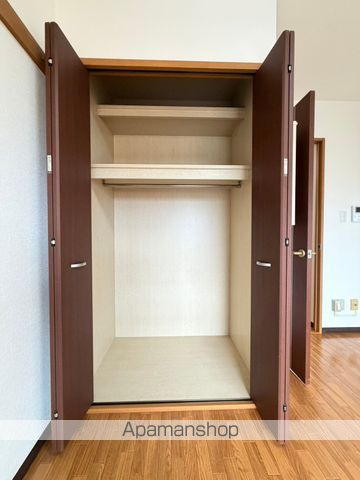 ＪＲ東海道本線 浜松駅 バス乗車時間：20分 最寄りバス停で下車 徒歩5分 4階建 築20年の内装写真