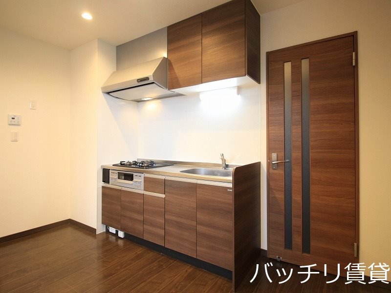 キッチン　同型タイプの為、現状を優先致します。