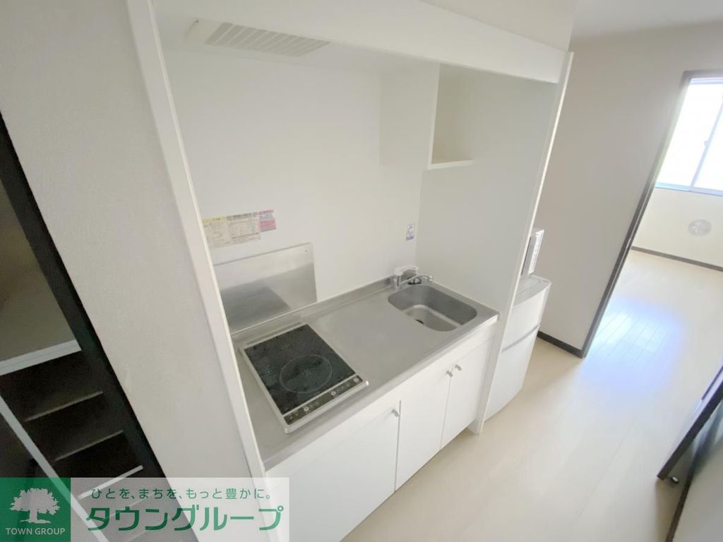 キッチン　こちらは同タイプの親部屋のお写真になります。