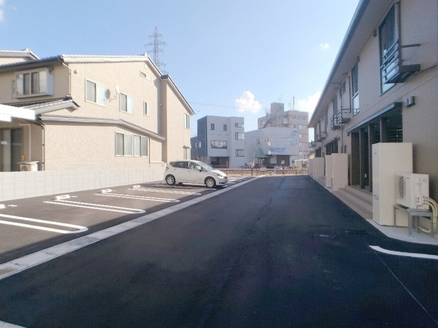 駐車場　駐車場