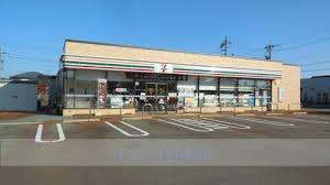 コンビニ　セブンイレブンおみやげ処高岡店（コンビニ）まで600m