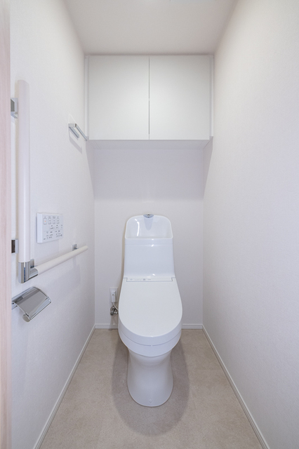 トイレ　※写真は同タイプ住戸です。