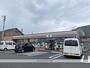 コンビニ　セブン－イレブン浜松西ヶ崎町店（コンビニ）まで987m