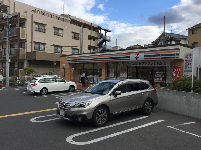 コンビニ　セブンイレブン吹田佐井寺4丁目店（コンビニ）まで77m