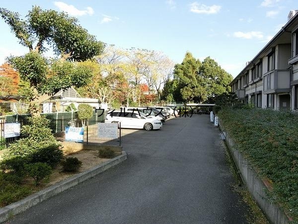 駐車場　敷地内駐車場！