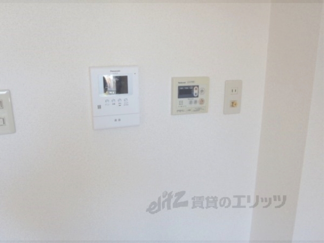 その他設備　給湯器リモコン