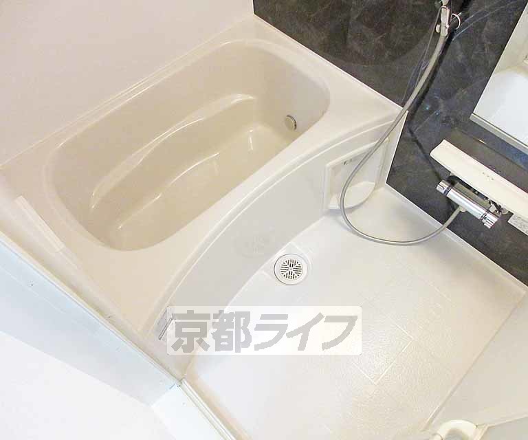 バス・シャワールーム　追炊き機能つきです。