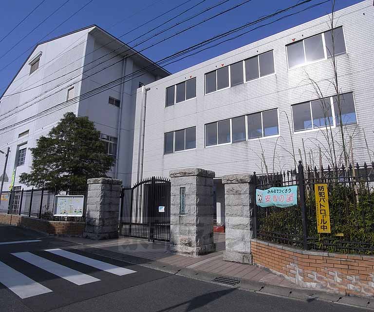 小学校　上里小学校（小学校）まで1500m