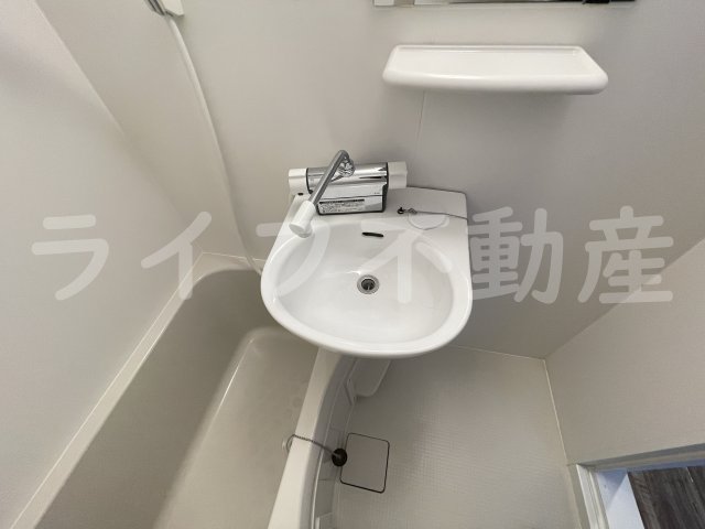 洗面設備　独立洗面化粧台付き