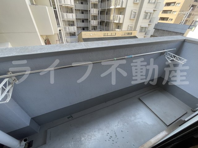 バルコニー　開放的で明るい空間を演出してくれるバルコニーです