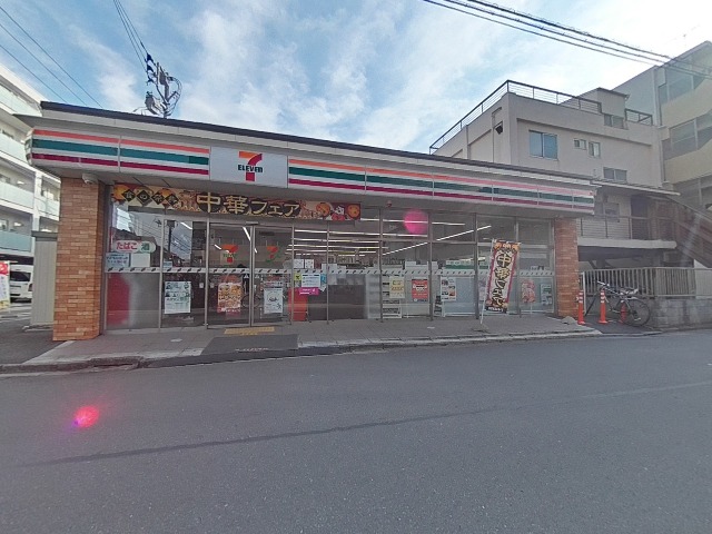 コンビニ　セブンイレブン 北浦和駅東店（コンビニ）まで814m