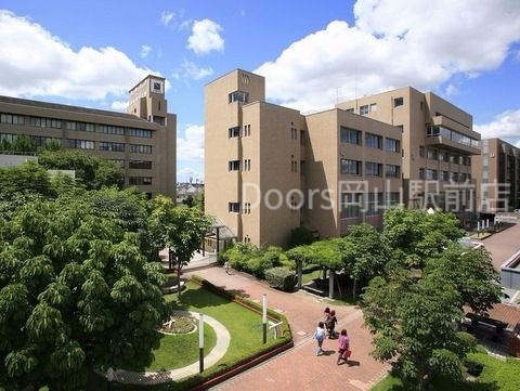大学・短大　私立就実大学（大学・短大）まで866m