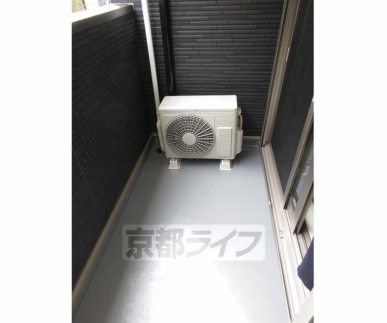 バルコニー　幅員の広いバルコニーです