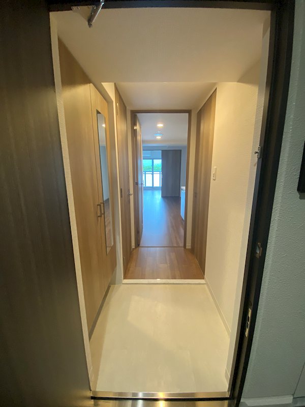 玄関　※別のお部屋の写真ですが参考までに