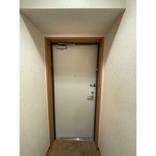 玄関　モデルルーム（入居時家具撤去）
