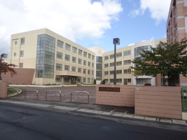 中学校　青森市立佃中学校（中学校）まで274m