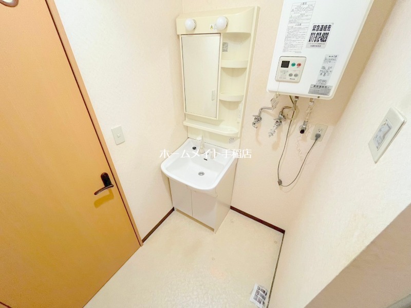洗面設備　シャンプードレッサーで便利です♪