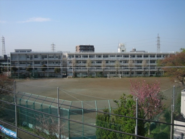 中学校　和光市立大和中学校（中学校）まで430m