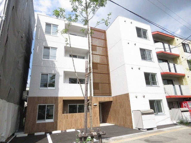 建物外観　☆地下鉄東西線南郷7丁目駅まで徒歩5分！