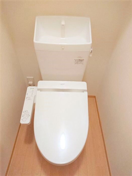 トイレ　画像は別号室。ご参考にどうぞ