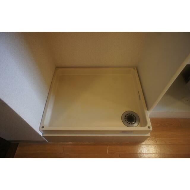 その他　室内洗濯機置き場。別部屋の写真です。