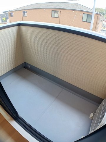 バルコニー　陽当たり良好なバルコニーです