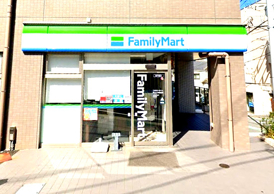 コンビニ　ファミリーマート 県立大学駅前店（コンビニ）まで646m