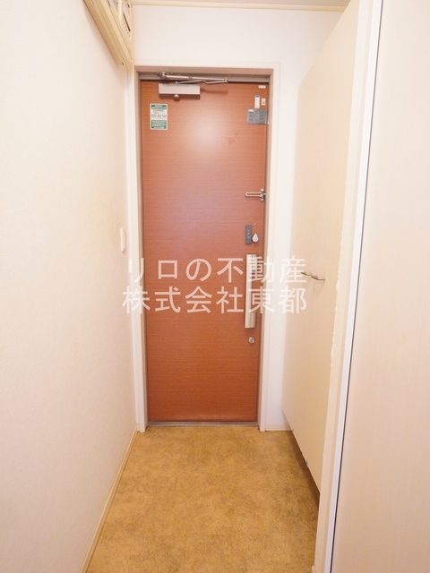 玄関　下駄箱がついているので、片付いた玄関をキープできます！