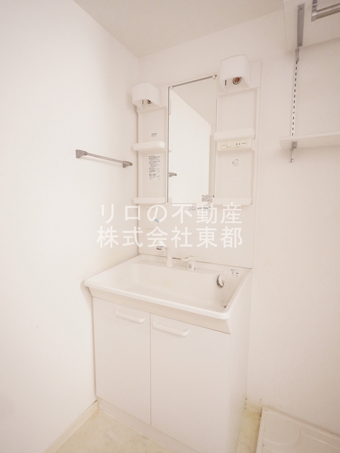 洗面設備　嬉しい洗面台は独立タイプ！