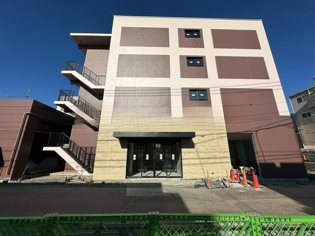 建物外観　外観タイル張りです