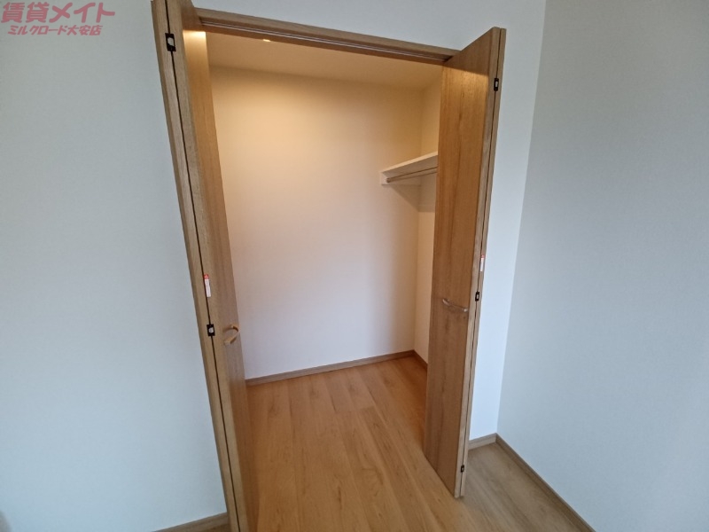 収納　同物件の別部屋写真です