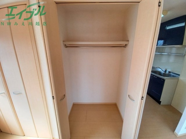 収納　同型参考写真