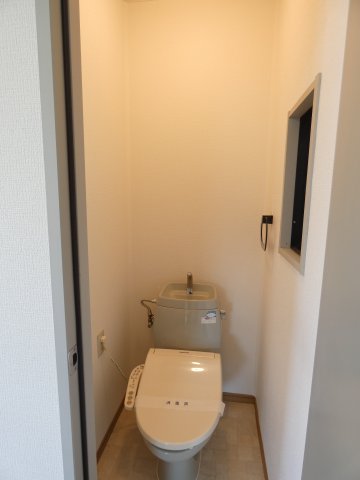トイレ　別室参考写真になります。