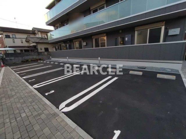 駐車場　駐車場完備です