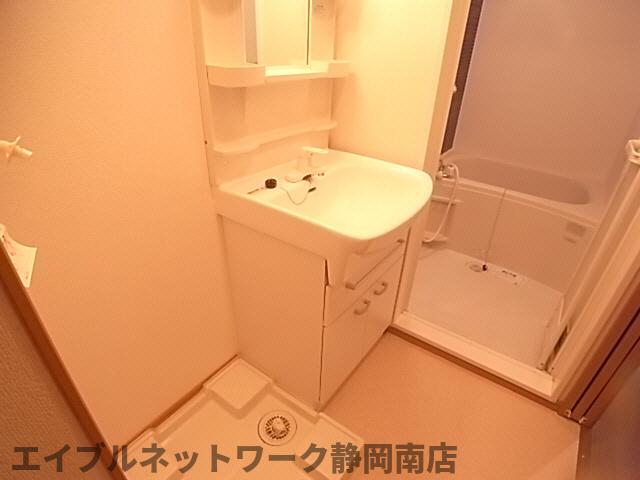 洗面設備　洗面所です
