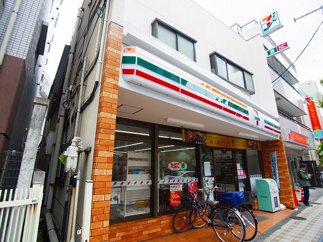 コンビニ　セブンイレブン 梅田店（コンビニ）まで456m
