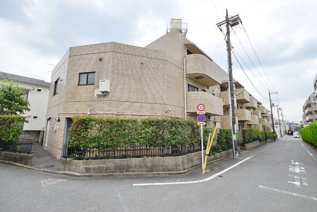 建物外観　タウンハウジング仙川店まで♪