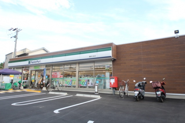 コンビニ　ファミリーマート橿原石川町店（コンビニ）まで113m