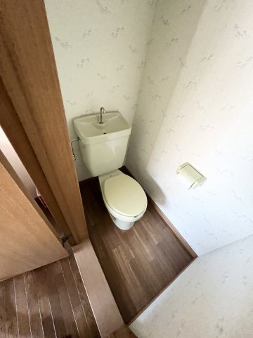 トイレ　落ち着いたトイレです