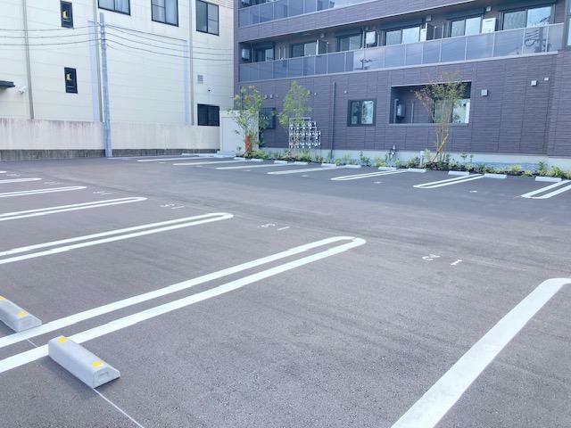 駐車場　駐車場
