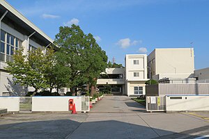 中学校　播磨中学校（中学校）まで1891m