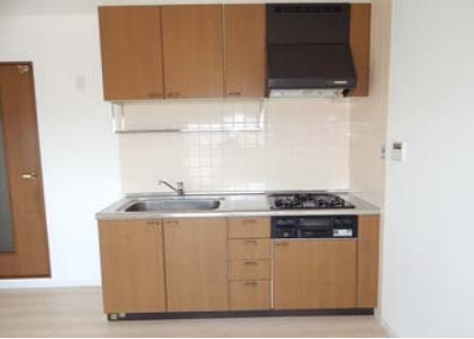 キッチン　※同建物の別のお部屋の写真です。