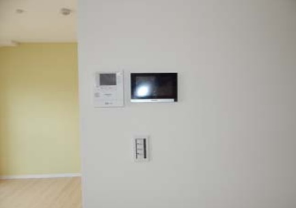 セキュリティ　※同建物の別のお部屋の写真です。