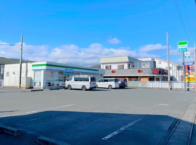 コンビニ　ファミリーマート三島長伏店（コンビニ）まで645m